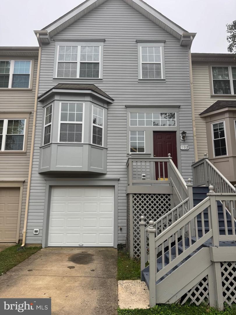 102 FRAZER DR, PURCELLVILLE, Virginia 20132, 2 Bedrooms Bedrooms, ,2 BathroomsBathrooms,Residential,For sale,102 FRAZER DR,VALO2108028 MLS # VALO2108028