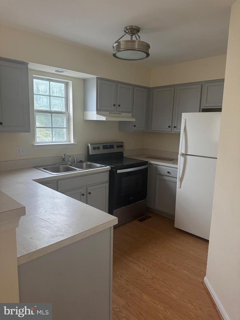 102 FRAZER DR, PURCELLVILLE, Virginia 20132, 2 Bedrooms Bedrooms, ,2 BathroomsBathrooms,Residential,For sale,102 FRAZER DR,VALO2108028 MLS # VALO2108028