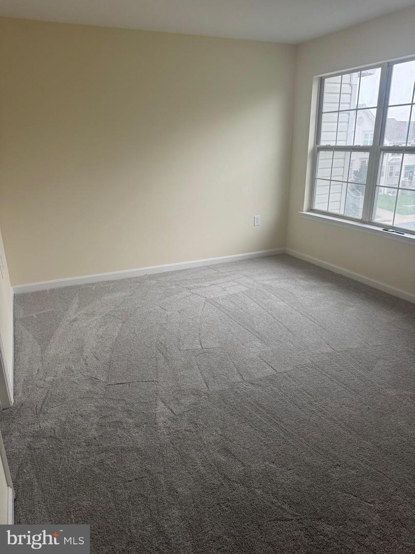 102 FRAZER DR, PURCELLVILLE, Virginia 20132, 2 Bedrooms Bedrooms, ,2 BathroomsBathrooms,Residential,For sale,102 FRAZER DR,VALO2108028 MLS # VALO2108028