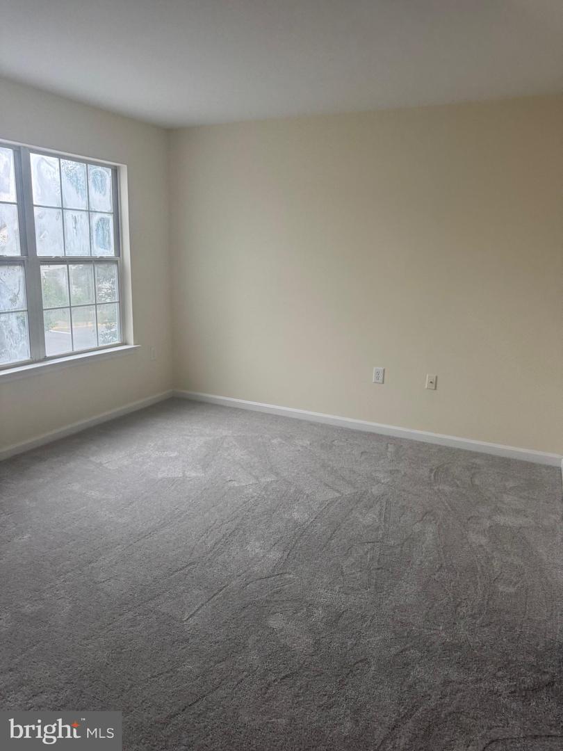 102 FRAZER DR, PURCELLVILLE, Virginia 20132, 2 Bedrooms Bedrooms, ,2 BathroomsBathrooms,Residential,For sale,102 FRAZER DR,VALO2108028 MLS # VALO2108028