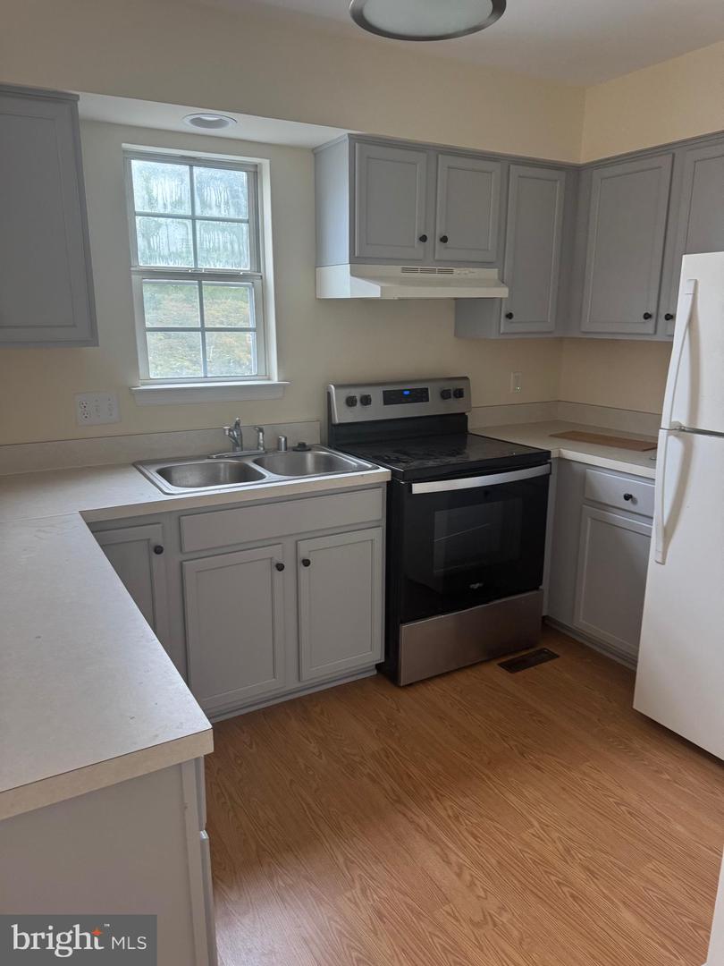 102 FRAZER DR, PURCELLVILLE, Virginia 20132, 2 Bedrooms Bedrooms, ,2 BathroomsBathrooms,Residential,For sale,102 FRAZER DR,VALO2108028 MLS # VALO2108028