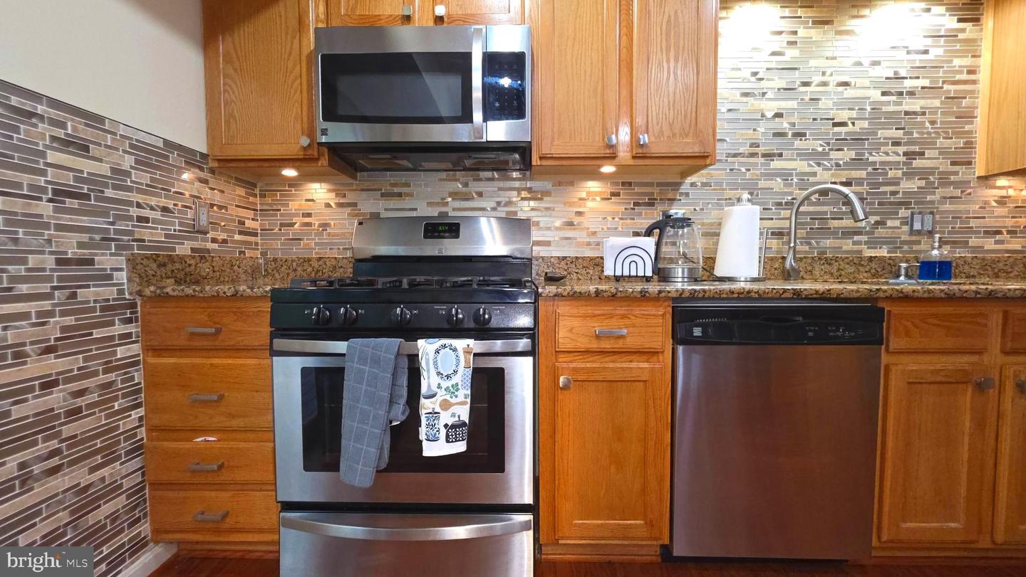 5834 STONE RIDGE DR, CENTREVILLE, Virginia 20120, 3 Bedrooms Bedrooms, 6 Rooms Rooms,2 BathroomsBathrooms,Residential,For sale,5834 STONE RIDGE DR,VAFX2270324 MLS # VAFX2270324