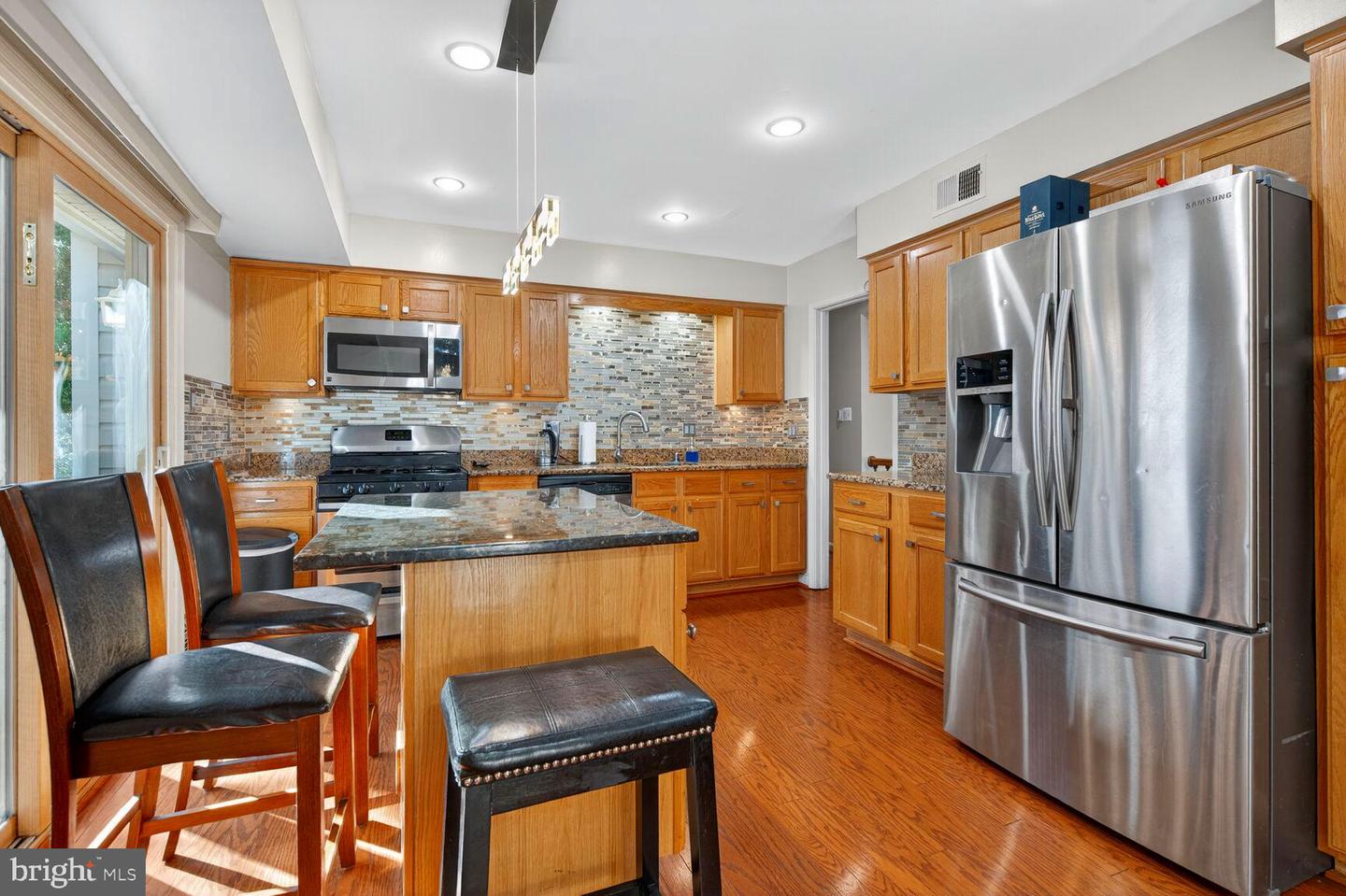 5834 STONE RIDGE DR, CENTREVILLE, Virginia 20120, 3 Bedrooms Bedrooms, 6 Rooms Rooms,2 BathroomsBathrooms,Residential,For sale,5834 STONE RIDGE DR,VAFX2270324 MLS # VAFX2270324