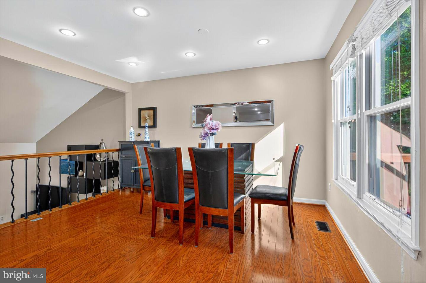 5834 STONE RIDGE DR, CENTREVILLE, Virginia 20120, 3 Bedrooms Bedrooms, 6 Rooms Rooms,2 BathroomsBathrooms,Residential,For sale,5834 STONE RIDGE DR,VAFX2270324 MLS # VAFX2270324