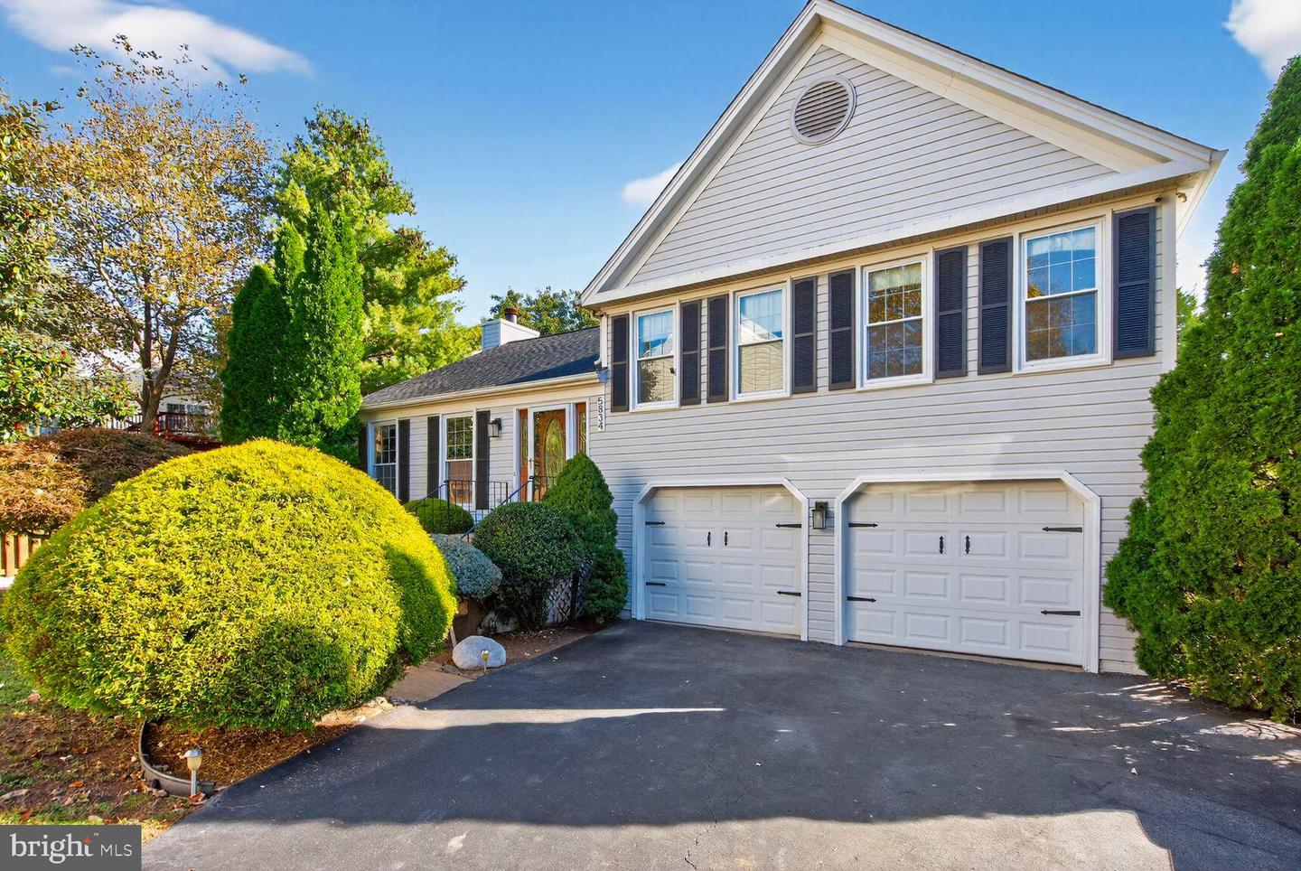 5834 STONE RIDGE DR, CENTREVILLE, Virginia 20120, 3 Bedrooms Bedrooms, 6 Rooms Rooms,2 BathroomsBathrooms,Residential,For sale,5834 STONE RIDGE DR,VAFX2270324 MLS # VAFX2270324