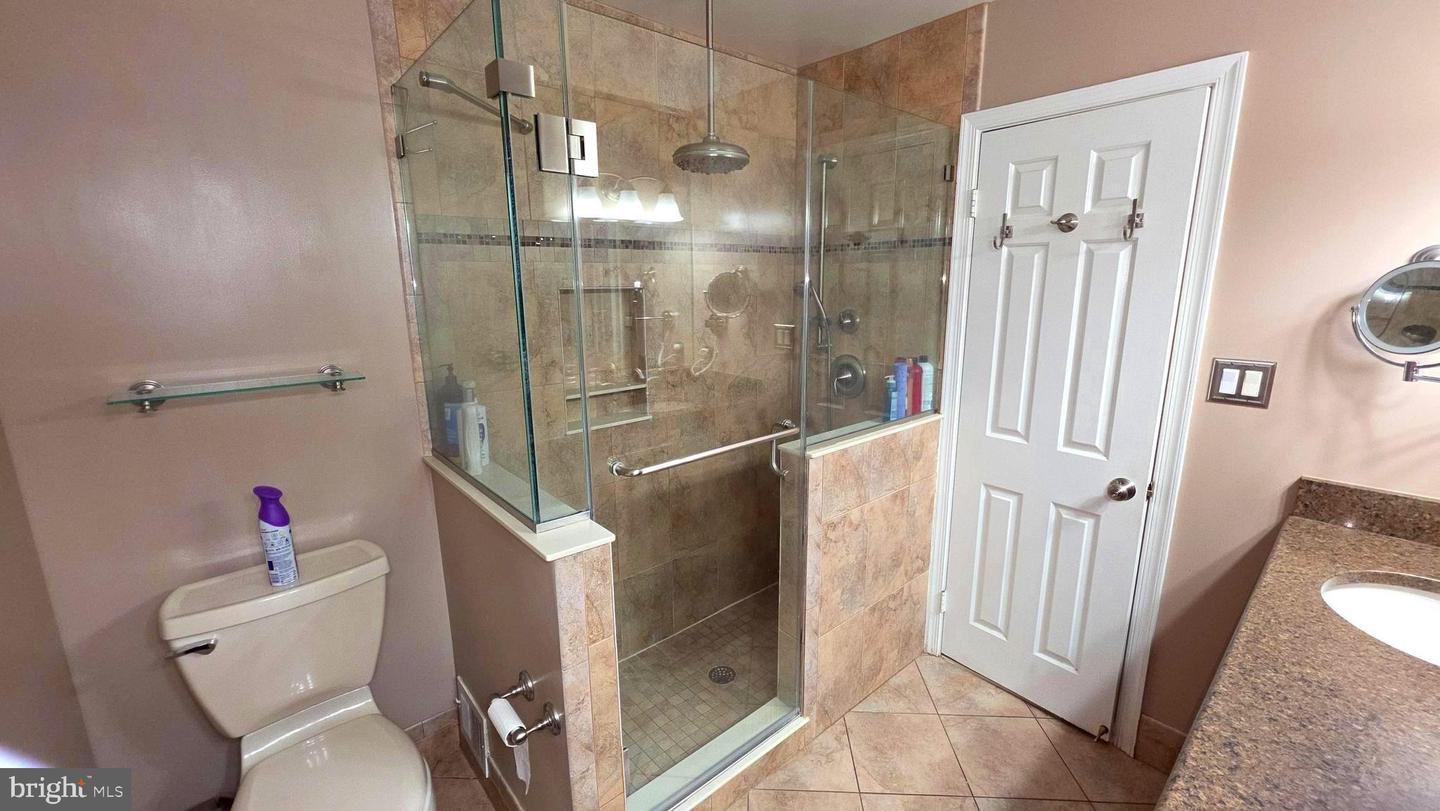 5834 STONE RIDGE DR, CENTREVILLE, Virginia 20120, 3 Bedrooms Bedrooms, 6 Rooms Rooms,2 BathroomsBathrooms,Residential,For sale,5834 STONE RIDGE DR,VAFX2270324 MLS # VAFX2270324