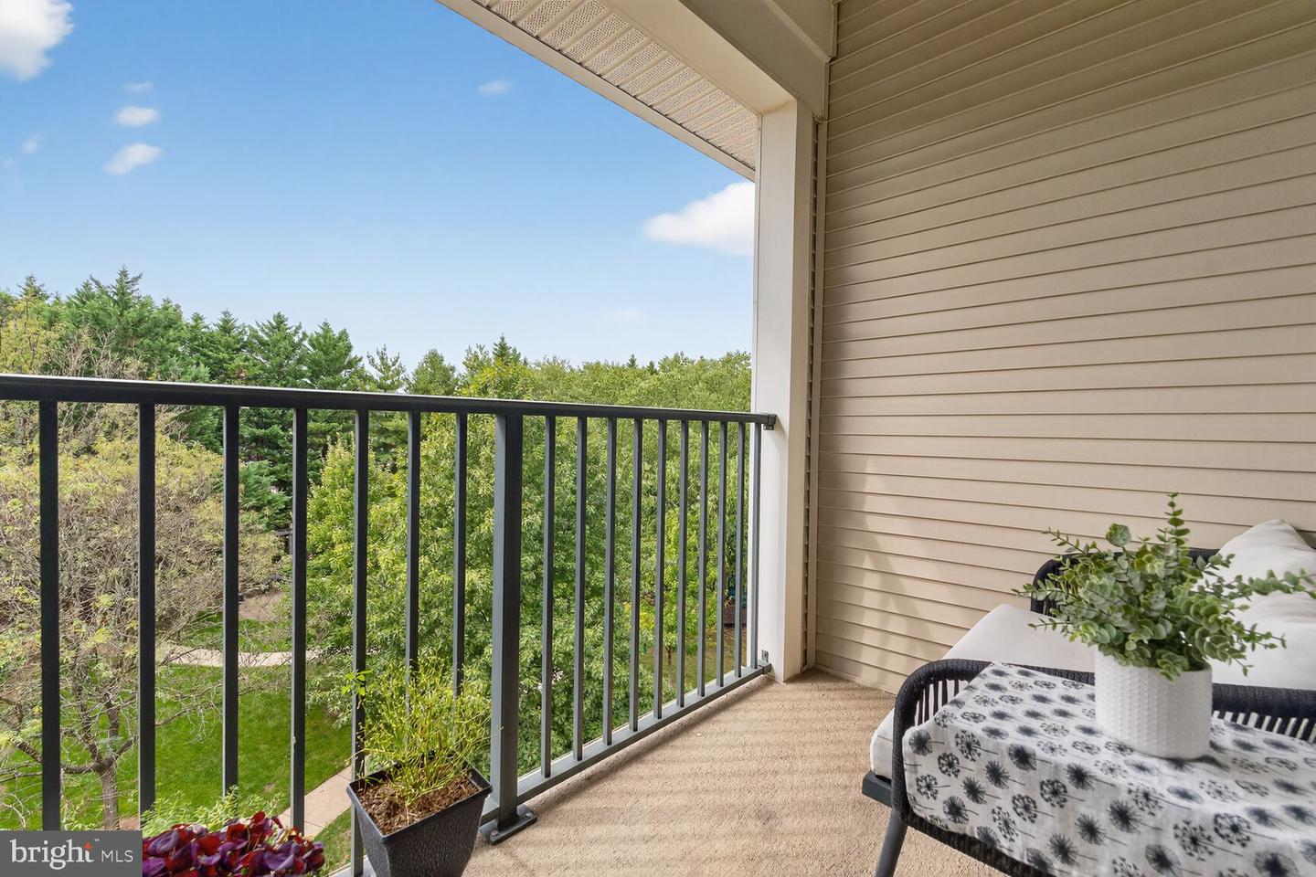 4862 EISENHOWER AVE #460, ALEXANDRIA, Virginia 22304, 1 Bedroom Bedrooms, ,1 BathroomBathrooms,Residential,For sale,4862 EISENHOWER AVE #460,VAAX2050434 MLS # VAAX2050434