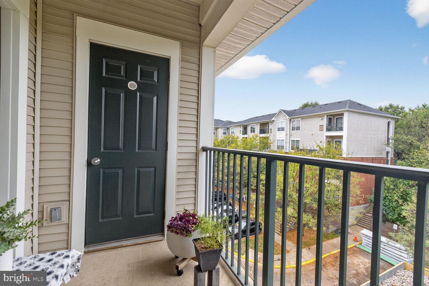 4862 EISENHOWER AVE #460, ALEXANDRIA, Virginia 22304, 1 Bedroom Bedrooms, ,1 BathroomBathrooms,Residential,For sale,4862 EISENHOWER AVE #460,VAAX2050434 MLS # VAAX2050434