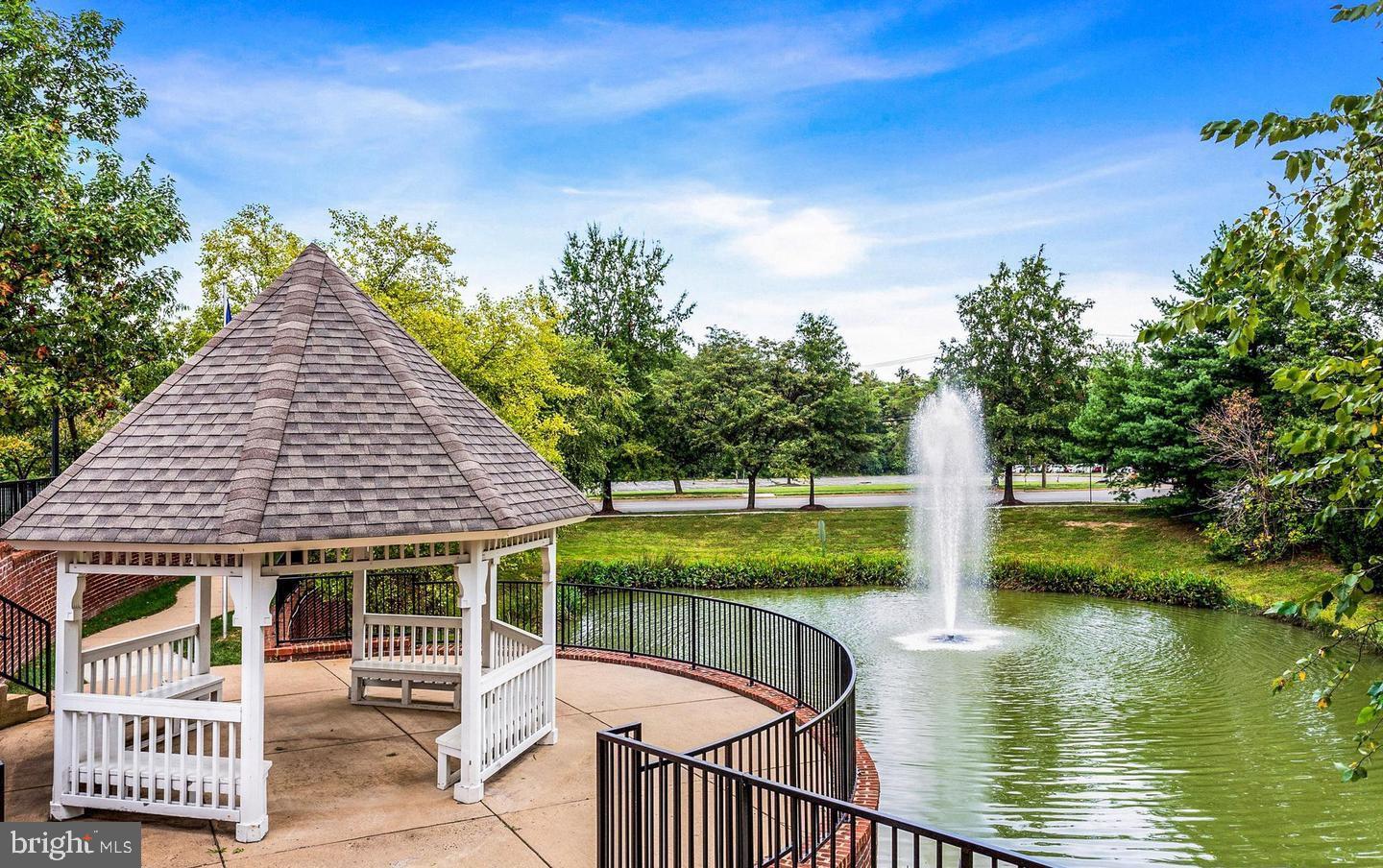 4862 EISENHOWER AVE #460, ALEXANDRIA, Virginia 22304, 1 Bedroom Bedrooms, ,1 BathroomBathrooms,Residential,For sale,4862 EISENHOWER AVE #460,VAAX2050434 MLS # VAAX2050434