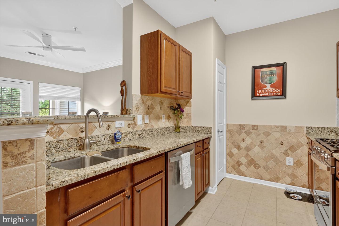 4862 EISENHOWER AVE #460, ALEXANDRIA, Virginia 22304, 1 Bedroom Bedrooms, ,1 BathroomBathrooms,Residential,For sale,4862 EISENHOWER AVE #460,VAAX2050434 MLS # VAAX2050434