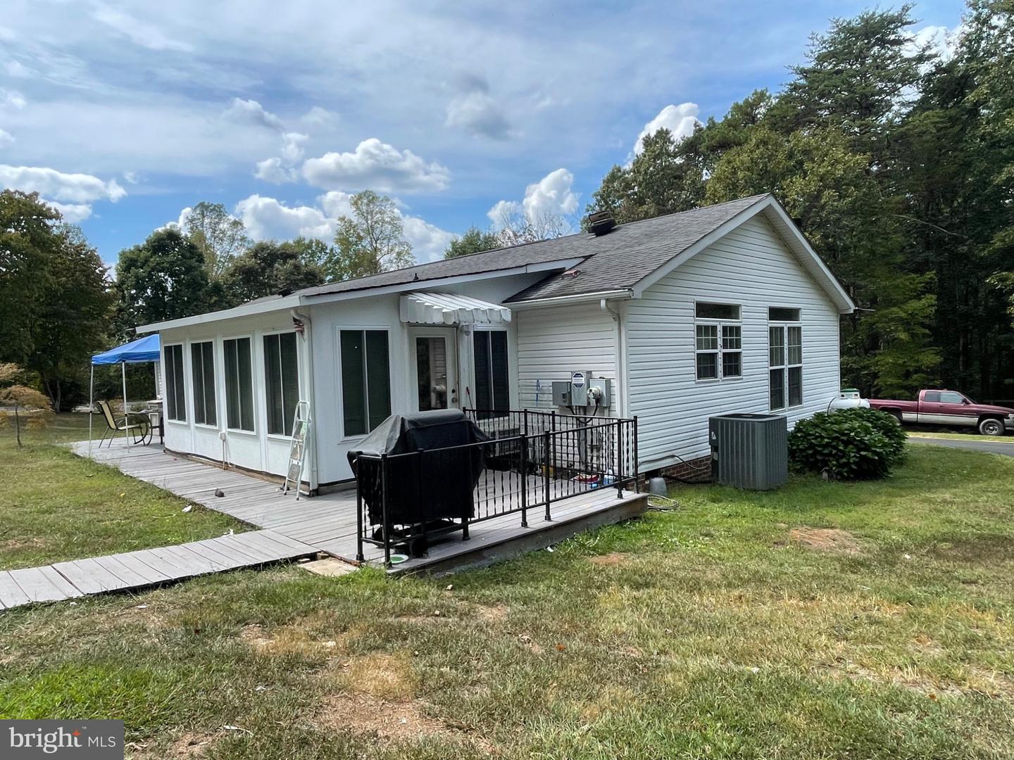 3151 WALDROP CHURCH RD, LOUISA, Virginia 23093, 3 Bedrooms Bedrooms, 6 Rooms Rooms,2 BathroomsBathrooms,Residential,For sale,3151 WALDROP CHURCH RD,VALA2008672 MLS # VALA2008672