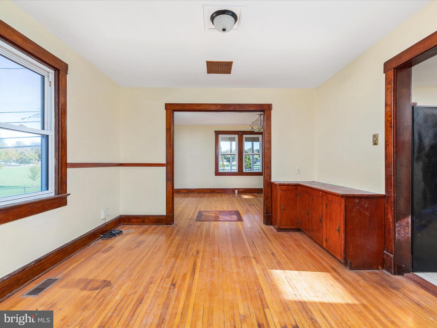 707 E CORK ST, WINCHESTER, Virginia 22601, 3 Bedrooms Bedrooms, ,2 BathroomsBathrooms,Residential,For sale,707 E CORK ST,VAWI2009160 MLS # VAWI2009160