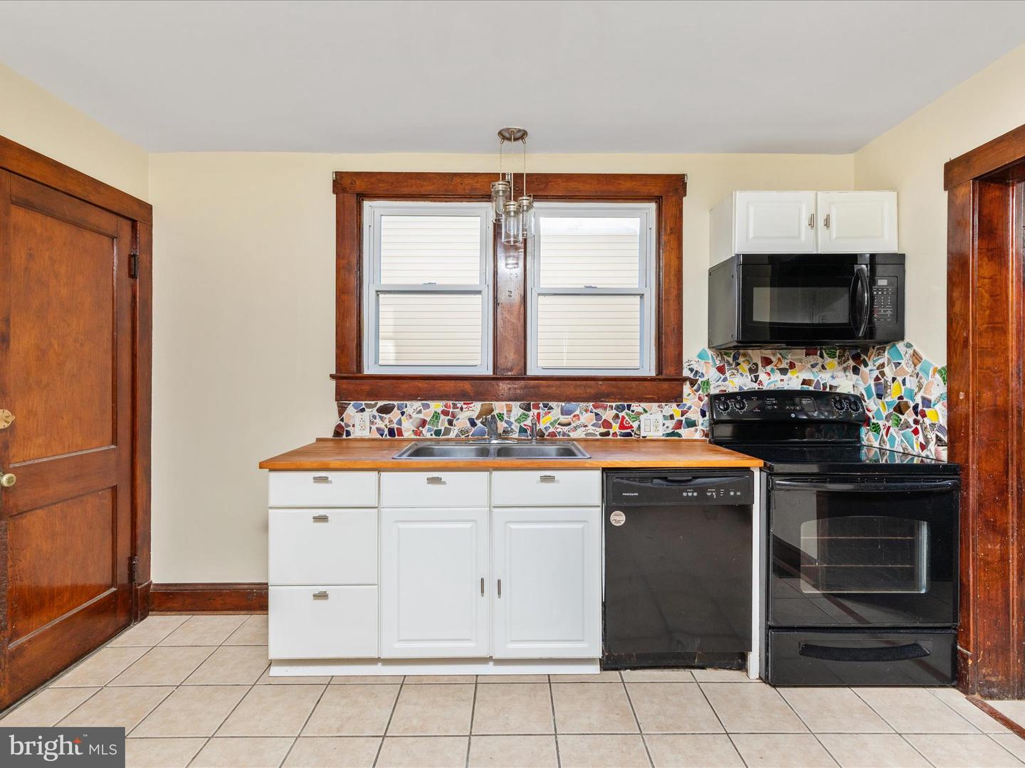 707 E CORK ST, WINCHESTER, Virginia 22601, 3 Bedrooms Bedrooms, ,2 BathroomsBathrooms,Residential,For sale,707 E CORK ST,VAWI2009160 MLS # VAWI2009160