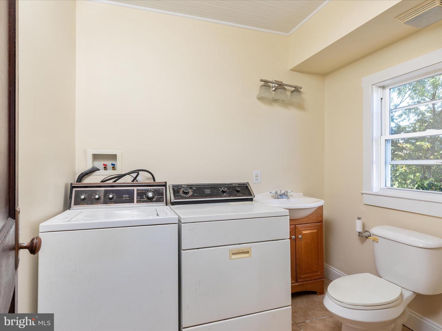 707 E CORK ST, WINCHESTER, Virginia 22601, 3 Bedrooms Bedrooms, ,2 BathroomsBathrooms,Residential,For sale,707 E CORK ST,VAWI2009160 MLS # VAWI2009160