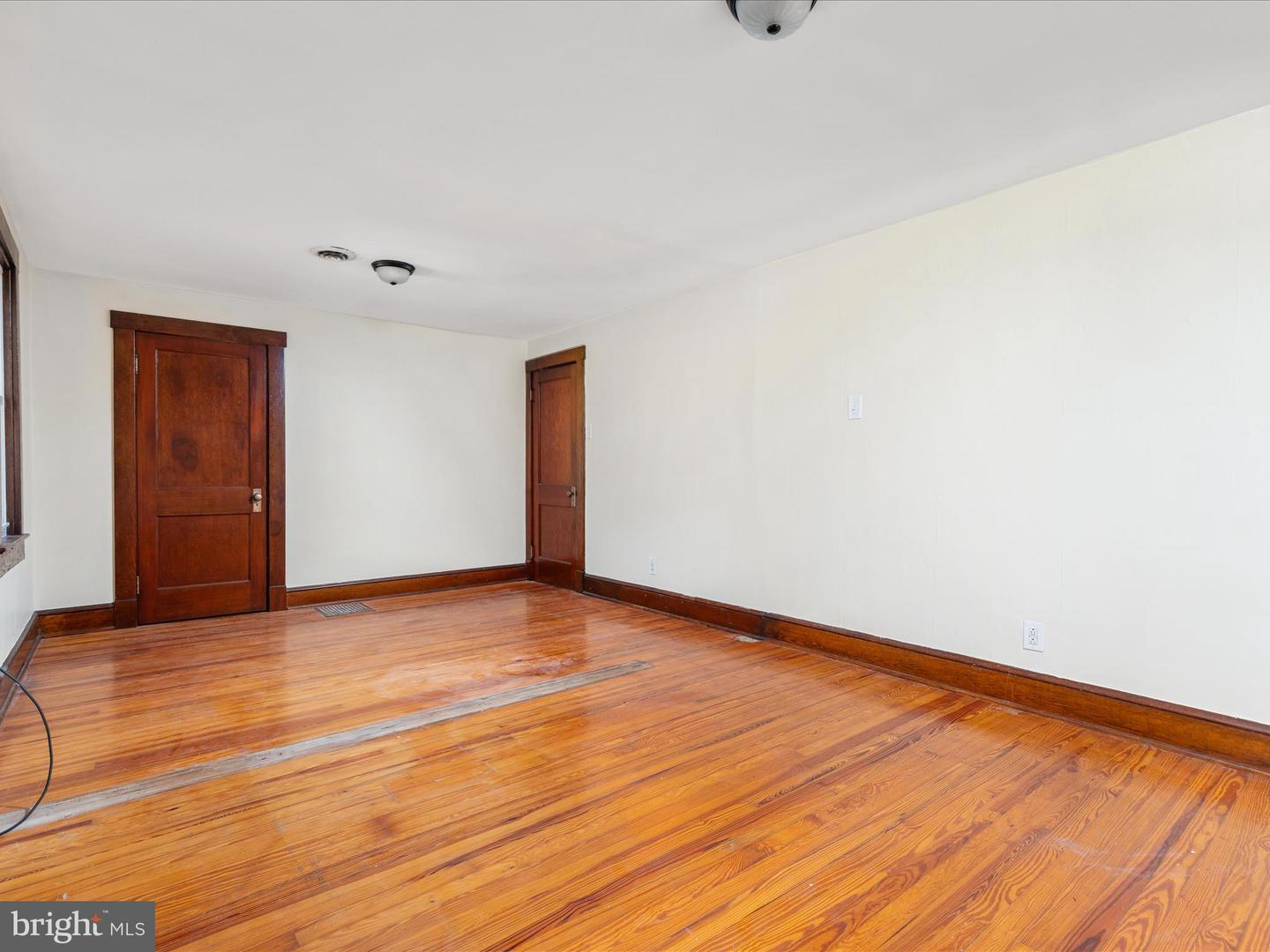 707 E CORK ST, WINCHESTER, Virginia 22601, 3 Bedrooms Bedrooms, ,2 BathroomsBathrooms,Residential,For sale,707 E CORK ST,VAWI2009160 MLS # VAWI2009160