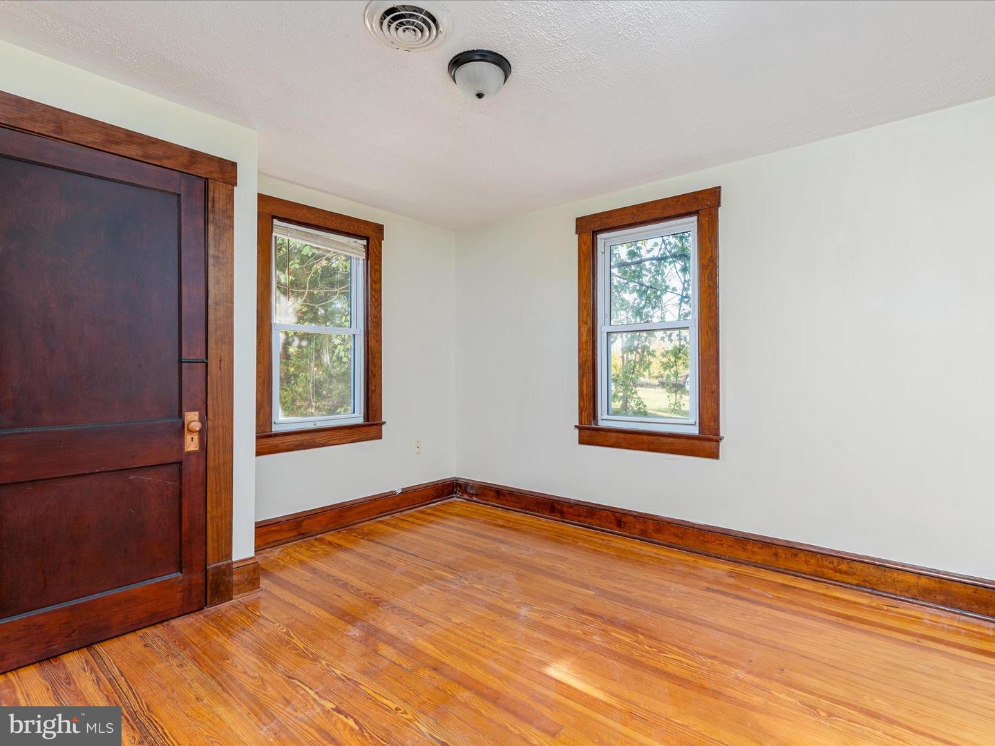 707 E CORK ST, WINCHESTER, Virginia 22601, 3 Bedrooms Bedrooms, ,2 BathroomsBathrooms,Residential,For sale,707 E CORK ST,VAWI2009160 MLS # VAWI2009160