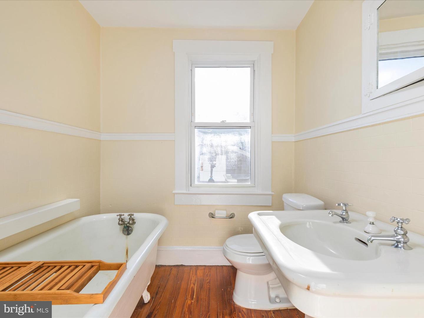 707 E CORK ST, WINCHESTER, Virginia 22601, 3 Bedrooms Bedrooms, ,2 BathroomsBathrooms,Residential,For sale,707 E CORK ST,VAWI2009160 MLS # VAWI2009160