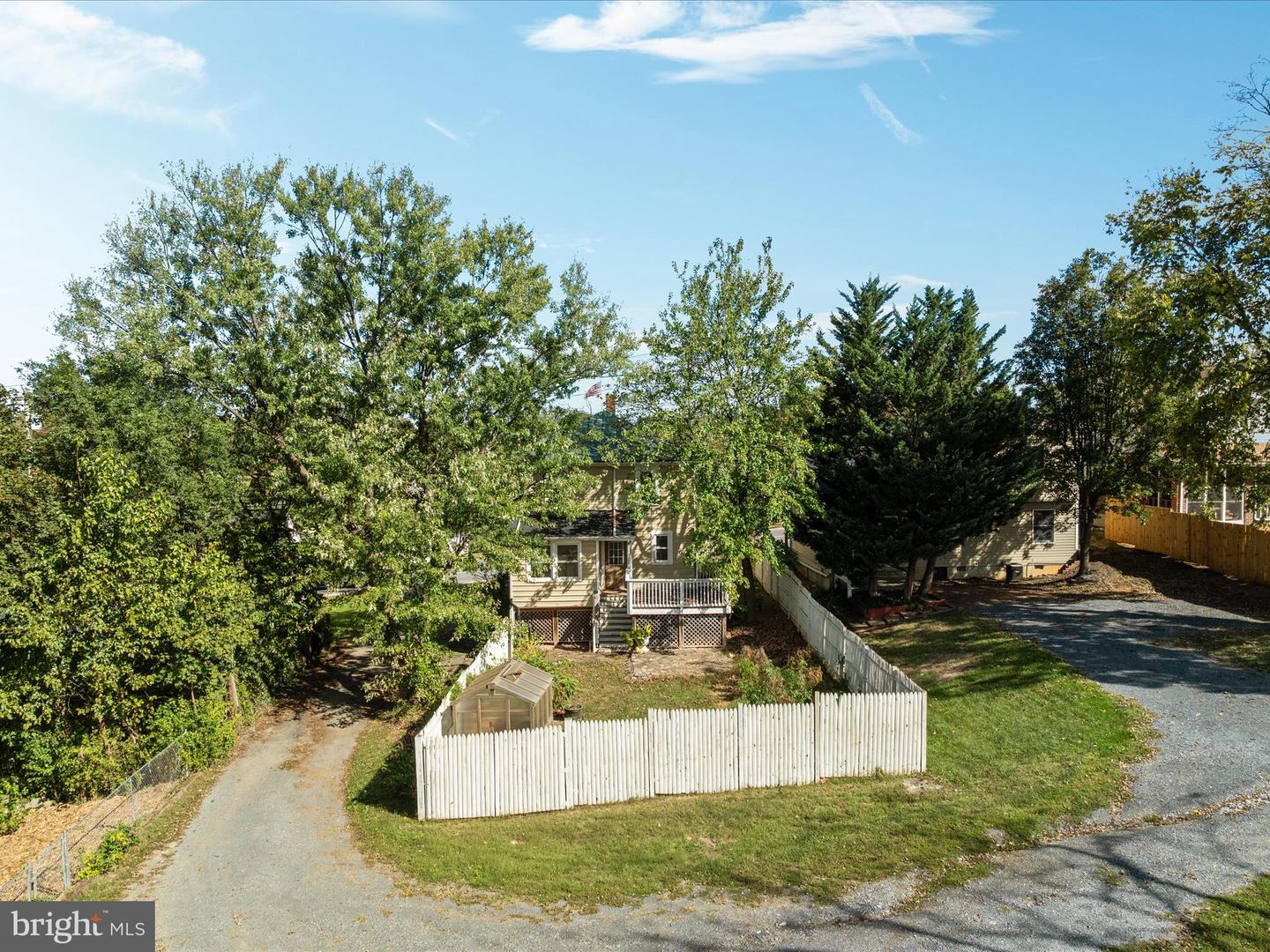 707 E CORK ST, WINCHESTER, Virginia 22601, 3 Bedrooms Bedrooms, ,2 BathroomsBathrooms,Residential,For sale,707 E CORK ST,VAWI2009160 MLS # VAWI2009160