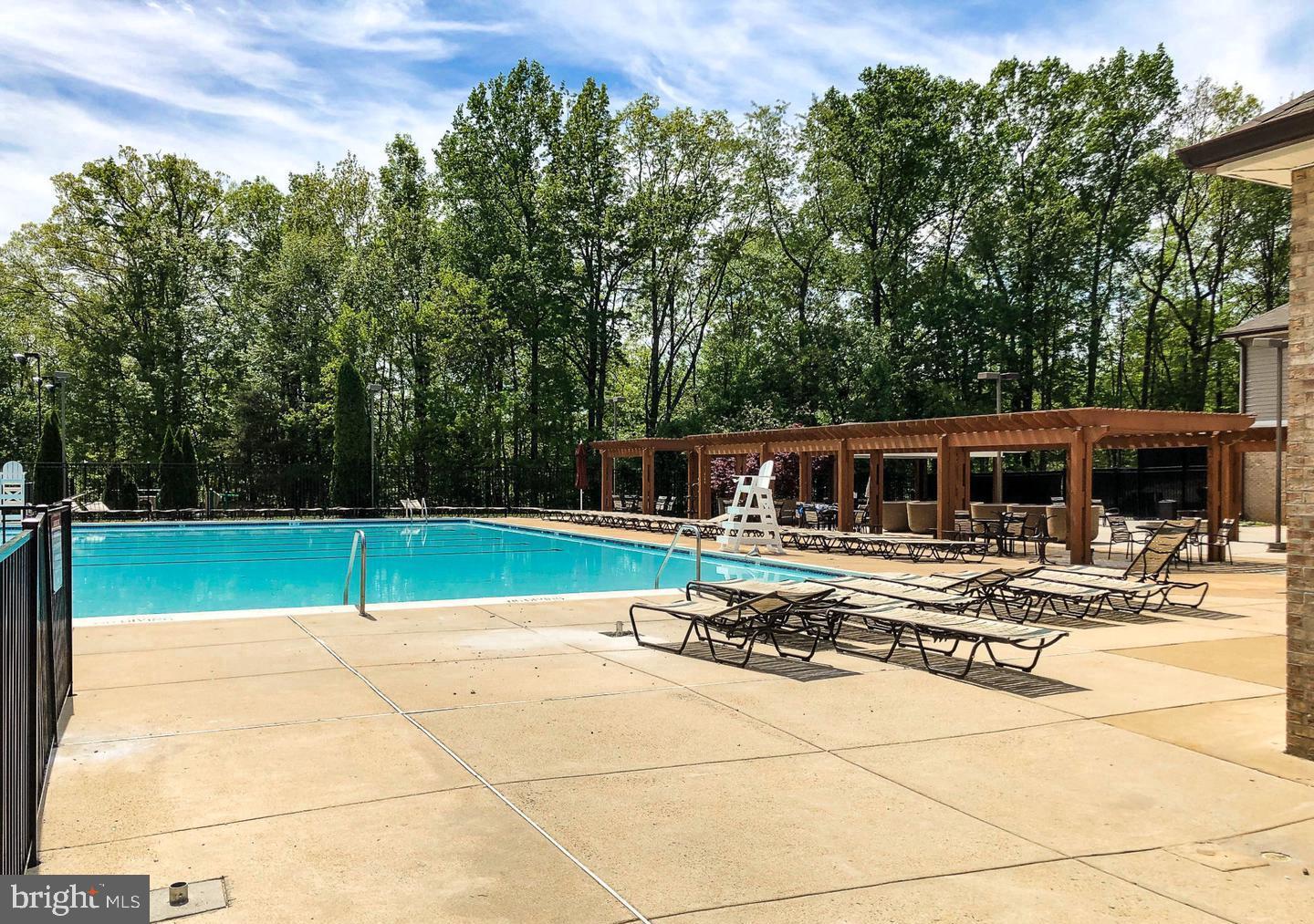6800 BRINDLE HEATH WAY #261, ALEXANDRIA, Virginia 22315, 1 Bedroom Bedrooms, ,1 BathroomBathrooms,Residential,For sale,6800 BRINDLE HEATH WAY #261,VAFX2270480 MLS # VAFX2270480