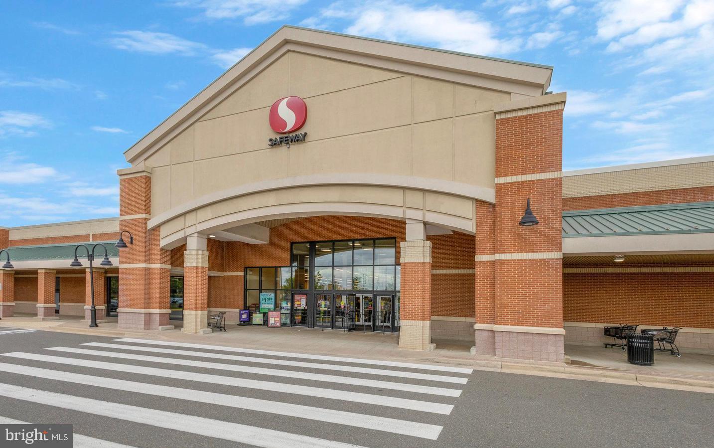 6800 BRINDLE HEATH WAY #261, ALEXANDRIA, Virginia 22315, 1 Bedroom Bedrooms, ,1 BathroomBathrooms,Residential,For sale,6800 BRINDLE HEATH WAY #261,VAFX2270480 MLS # VAFX2270480