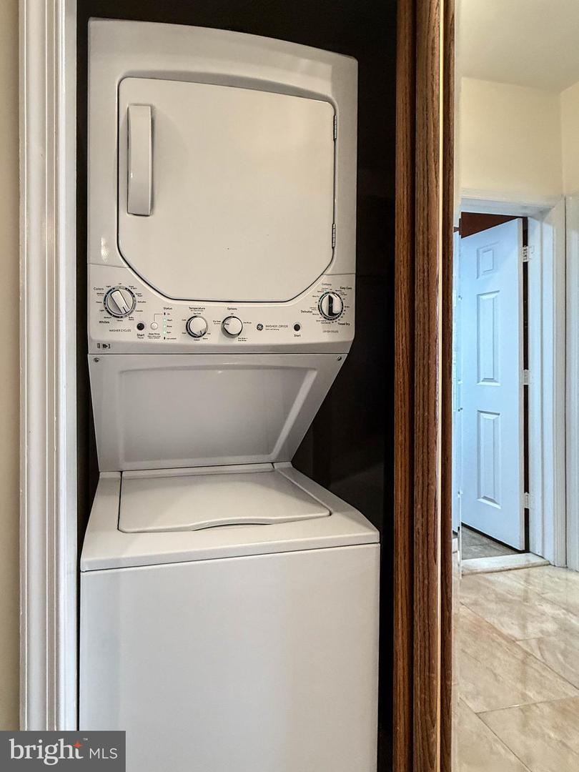 6800 BRINDLE HEATH WAY #261, ALEXANDRIA, Virginia 22315, 1 Bedroom Bedrooms, ,1 BathroomBathrooms,Residential,For sale,6800 BRINDLE HEATH WAY #261,VAFX2270480 MLS # VAFX2270480