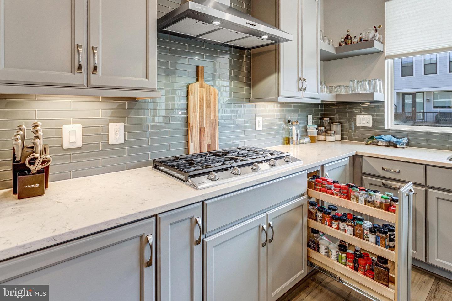 13717 COURSE VIEW WAY, WOODBRIDGE, Virginia 22191, 4 Bedrooms Bedrooms, ,3 BathroomsBathrooms,Residential,For sale,13717 COURSE VIEW WAY,VAPW2105294 MLS # VAPW2105294