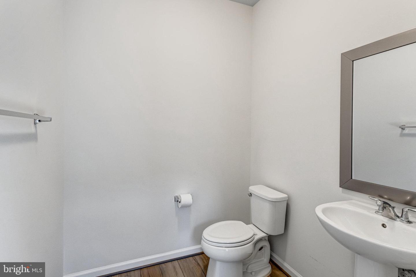 13717 COURSE VIEW WAY, WOODBRIDGE, Virginia 22191, 4 Bedrooms Bedrooms, ,3 BathroomsBathrooms,Residential,For sale,13717 COURSE VIEW WAY,VAPW2105294 MLS # VAPW2105294