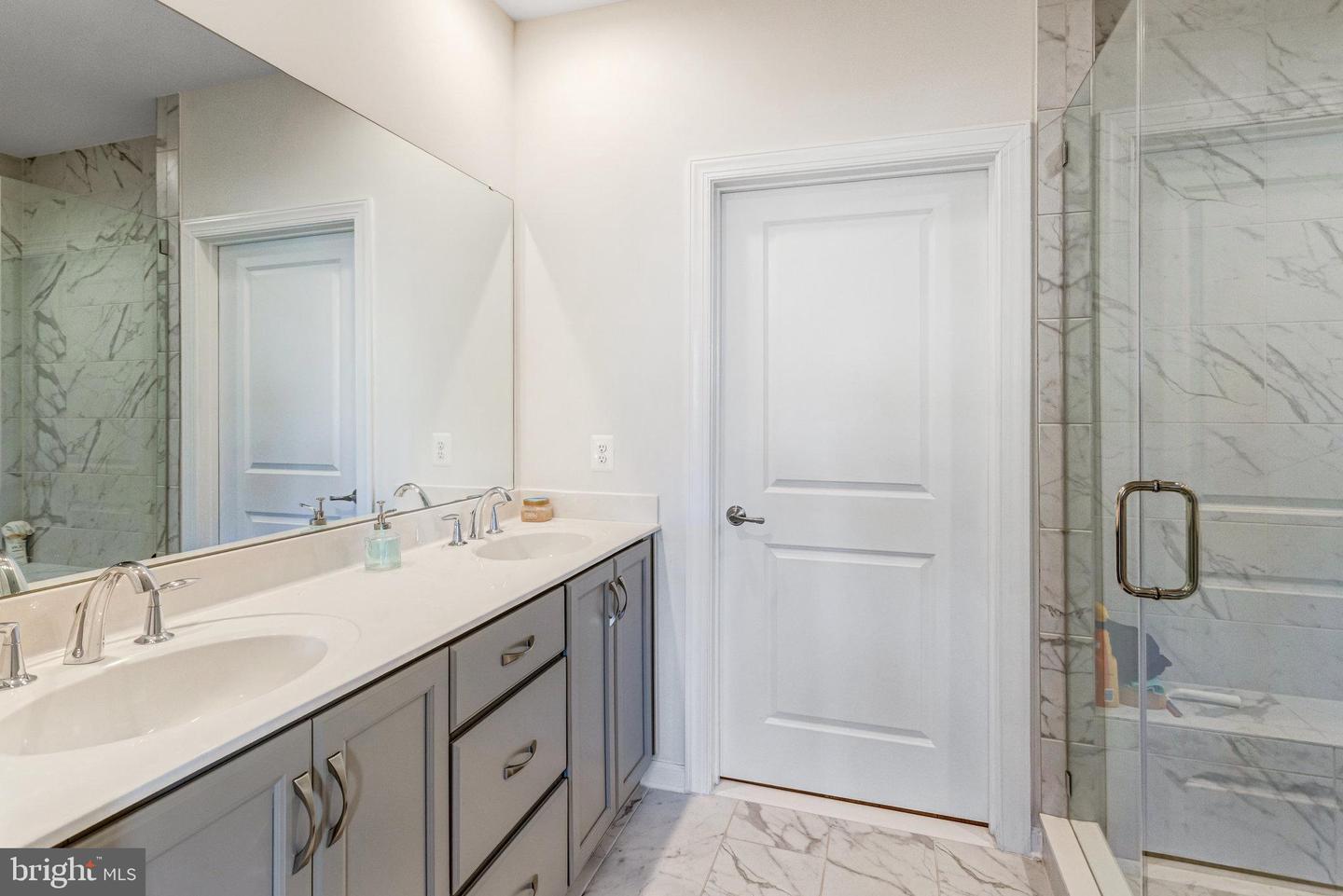13717 COURSE VIEW WAY, WOODBRIDGE, Virginia 22191, 4 Bedrooms Bedrooms, ,3 BathroomsBathrooms,Residential,For sale,13717 COURSE VIEW WAY,VAPW2105294 MLS # VAPW2105294