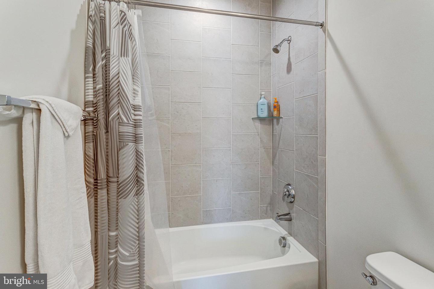 13717 COURSE VIEW WAY, WOODBRIDGE, Virginia 22191, 4 Bedrooms Bedrooms, ,3 BathroomsBathrooms,Residential,For sale,13717 COURSE VIEW WAY,VAPW2105294 MLS # VAPW2105294