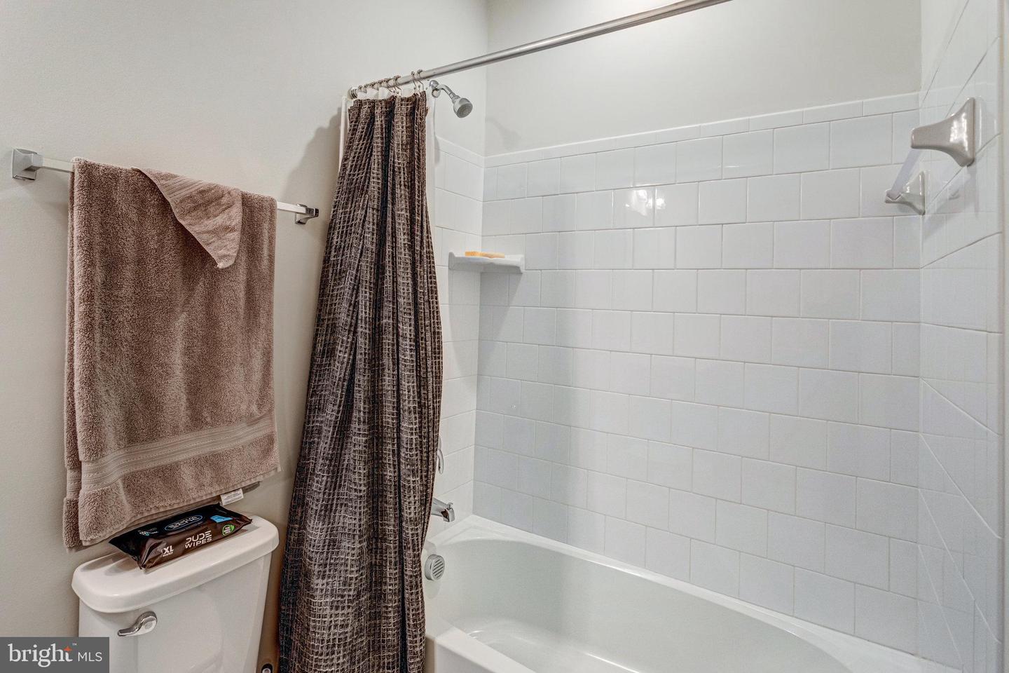 13717 COURSE VIEW WAY, WOODBRIDGE, Virginia 22191, 4 Bedrooms Bedrooms, ,3 BathroomsBathrooms,Residential,For sale,13717 COURSE VIEW WAY,VAPW2105294 MLS # VAPW2105294