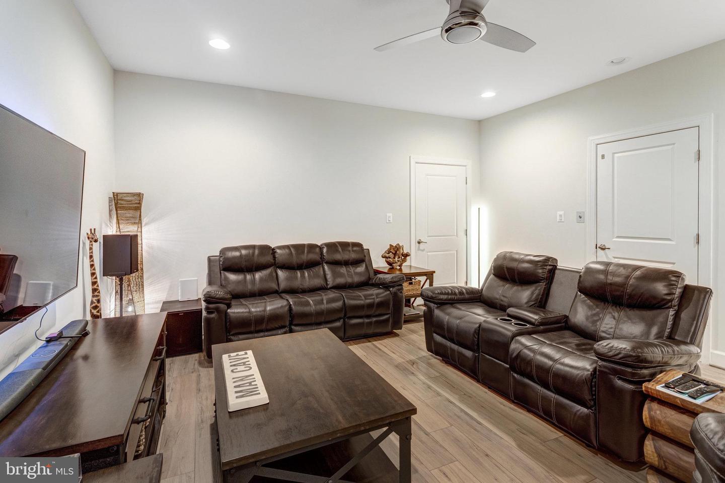 13717 COURSE VIEW WAY, WOODBRIDGE, Virginia 22191, 4 Bedrooms Bedrooms, ,3 BathroomsBathrooms,Residential,For sale,13717 COURSE VIEW WAY,VAPW2105294 MLS # VAPW2105294