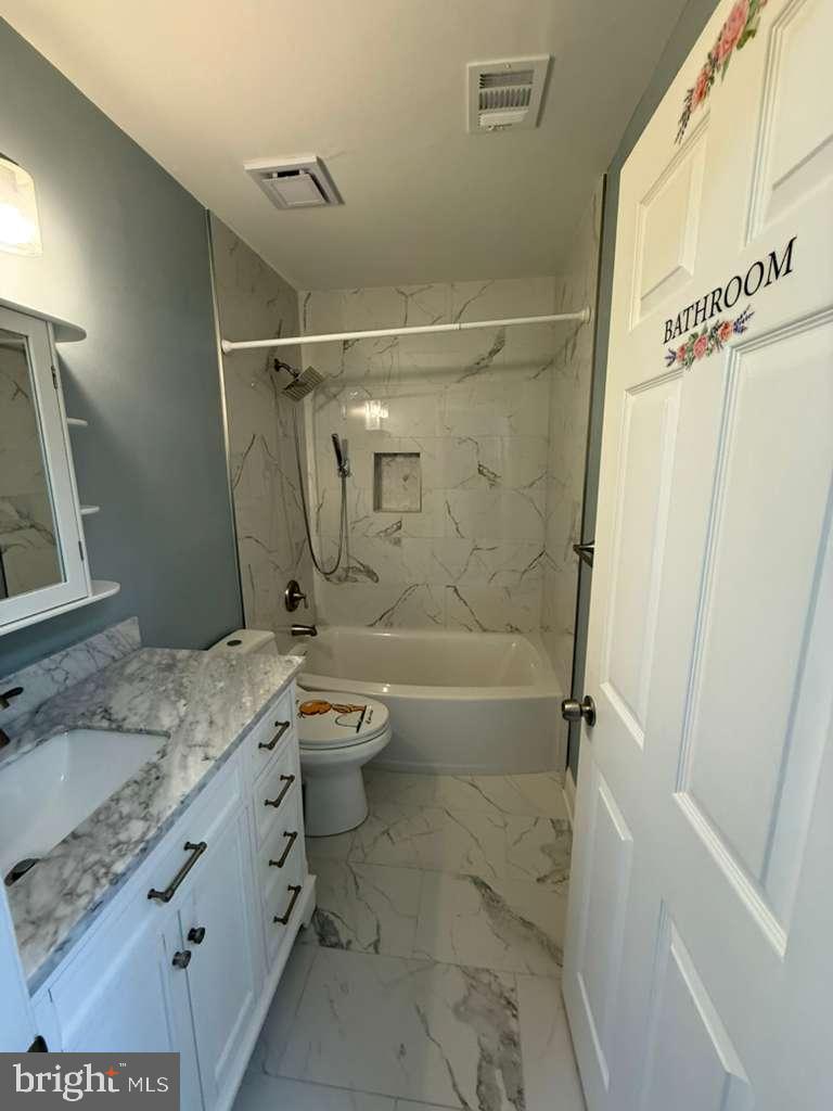 8312 WALLACE LN, MANASSAS, Virginia 20109, 4 Bedrooms Bedrooms, 10 Rooms Rooms,3 BathroomsBathrooms,Residential,For sale,8312 WALLACE LN,VAPW2105356 MLS # VAPW2105356