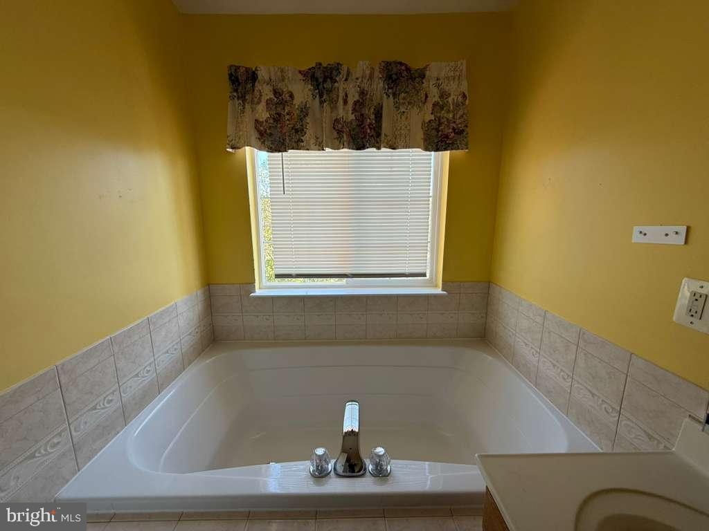 8312 WALLACE LN, MANASSAS, Virginia 20109, 4 Bedrooms Bedrooms, 10 Rooms Rooms,3 BathroomsBathrooms,Residential,For sale,8312 WALLACE LN,VAPW2105356 MLS # VAPW2105356