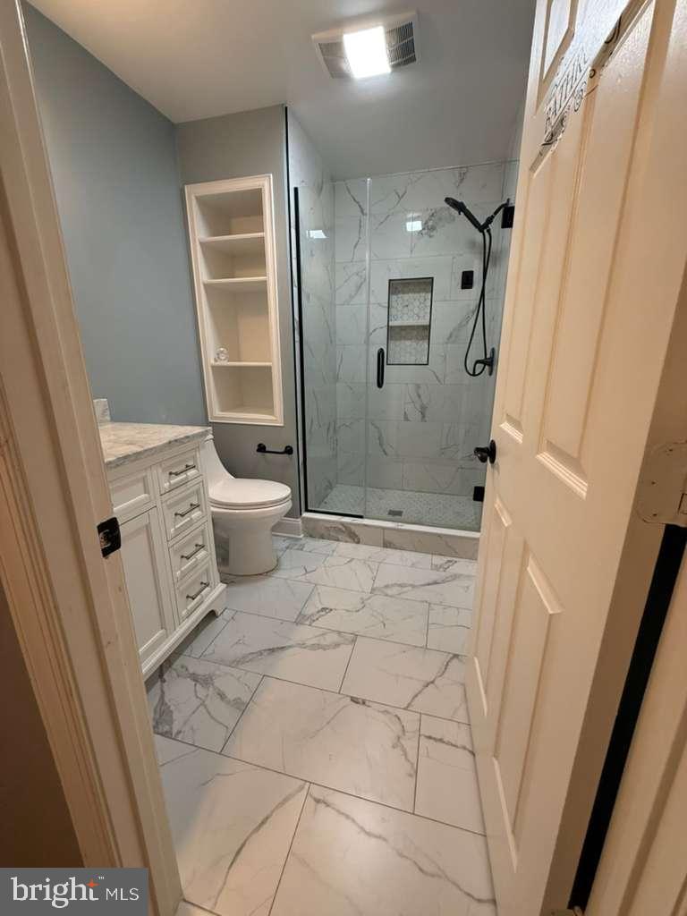 8312 WALLACE LN, MANASSAS, Virginia 20109, 4 Bedrooms Bedrooms, 10 Rooms Rooms,3 BathroomsBathrooms,Residential,For sale,8312 WALLACE LN,VAPW2105356 MLS # VAPW2105356