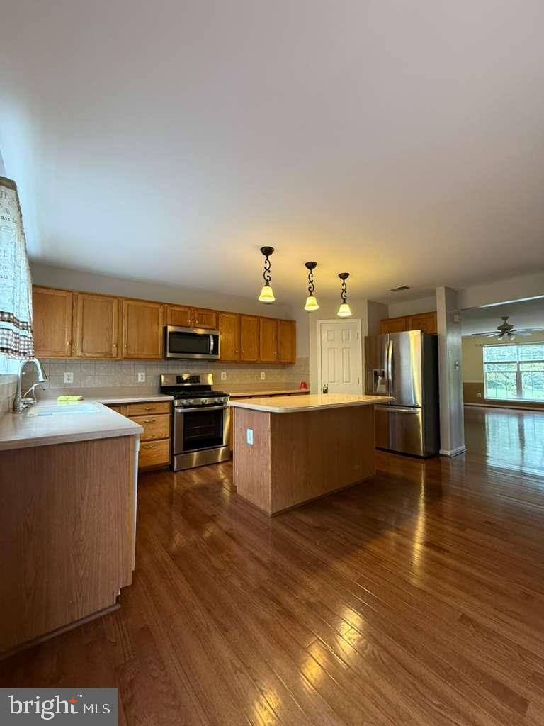8312 WALLACE LN, MANASSAS, Virginia 20109, 4 Bedrooms Bedrooms, 10 Rooms Rooms,3 BathroomsBathrooms,Residential,For sale,8312 WALLACE LN,VAPW2105356 MLS # VAPW2105356