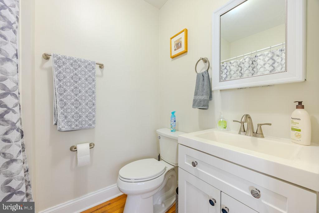 10-12 W CECIL ST, WINCHESTER, Virginia 22601, 4 Bedrooms Bedrooms, ,3 BathroomsBathrooms,Residential,For sale,10-12 W CECIL ST,VAWI2009186 MLS # VAWI2009186