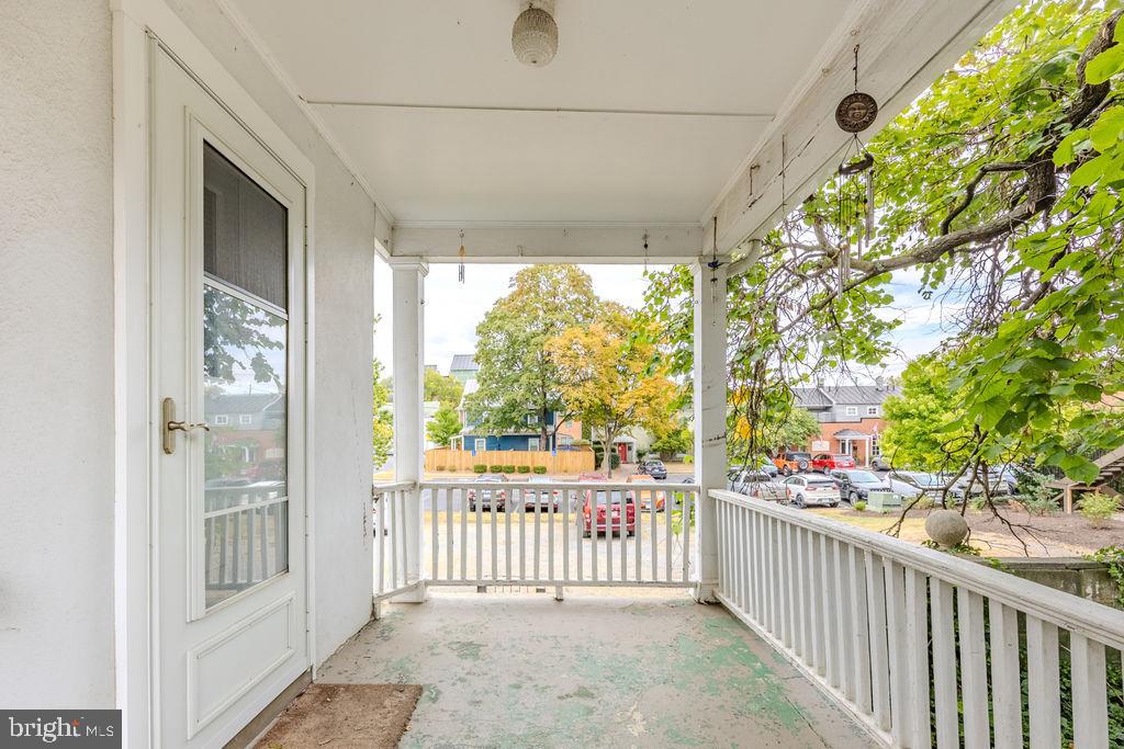 10-12 W CECIL ST, WINCHESTER, Virginia 22601, 4 Bedrooms Bedrooms, ,3 BathroomsBathrooms,Residential,For sale,10-12 W CECIL ST,VAWI2009186 MLS # VAWI2009186