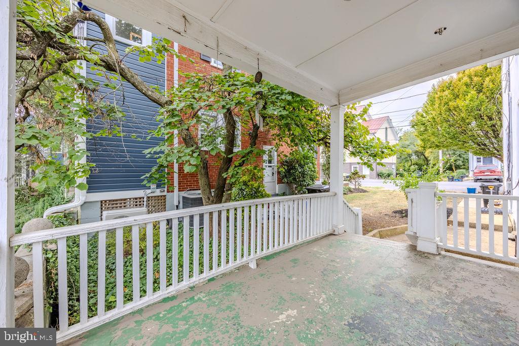 10-12 W CECIL ST, WINCHESTER, Virginia 22601, 4 Bedrooms Bedrooms, ,3 BathroomsBathrooms,Residential,For sale,10-12 W CECIL ST,VAWI2009186 MLS # VAWI2009186