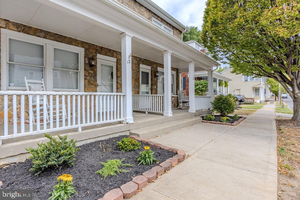 10-12 W CECIL ST, WINCHESTER, Virginia 22601, 4 Bedrooms Bedrooms, ,3 BathroomsBathrooms,Residential,For sale,10-12 W CECIL ST,VAWI2009186 MLS # VAWI2009186