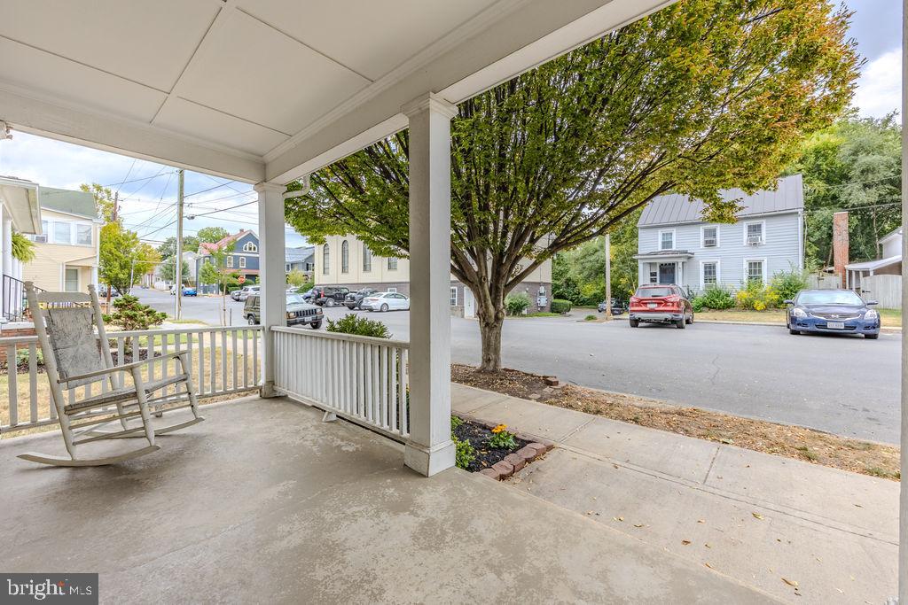 10-12 W CECIL ST, WINCHESTER, Virginia 22601, 4 Bedrooms Bedrooms, ,3 BathroomsBathrooms,Residential,For sale,10-12 W CECIL ST,VAWI2009186 MLS # VAWI2009186