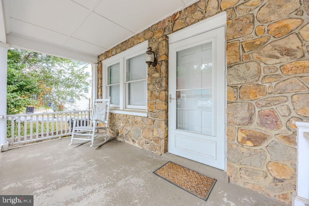 10-12 W CECIL ST, WINCHESTER, Virginia 22601, 4 Bedrooms Bedrooms, ,3 BathroomsBathrooms,Residential,For sale,10-12 W CECIL ST,VAWI2009186 MLS # VAWI2009186