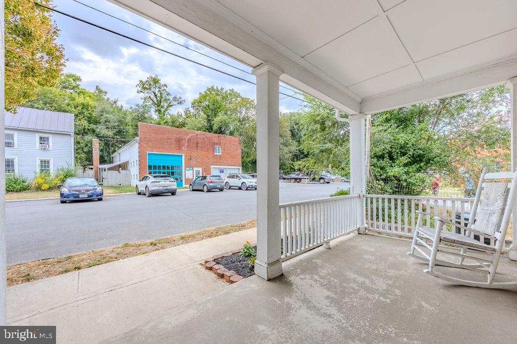10-12 W CECIL ST, WINCHESTER, Virginia 22601, 4 Bedrooms Bedrooms, ,3 BathroomsBathrooms,Residential,For sale,10-12 W CECIL ST,VAWI2009186 MLS # VAWI2009186