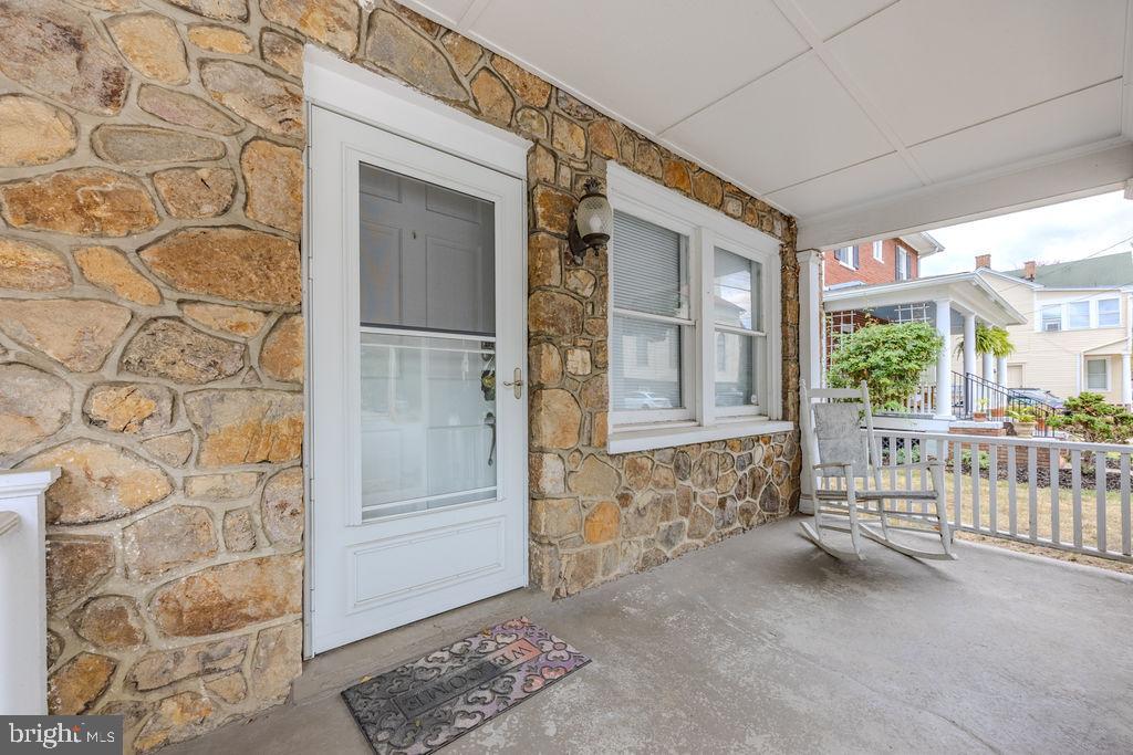 10-12 W CECIL ST, WINCHESTER, Virginia 22601, 4 Bedrooms Bedrooms, ,3 BathroomsBathrooms,Residential,For sale,10-12 W CECIL ST,VAWI2009186 MLS # VAWI2009186