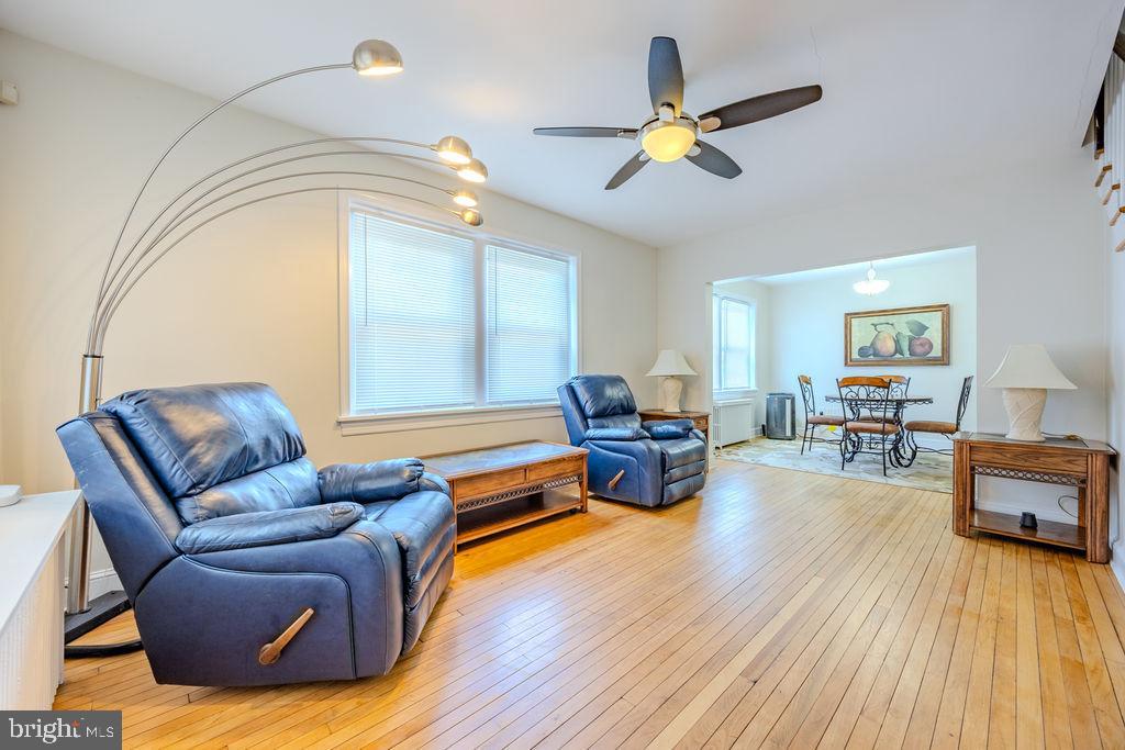 10-12 W CECIL ST, WINCHESTER, Virginia 22601, 4 Bedrooms Bedrooms, ,3 BathroomsBathrooms,Residential,For sale,10-12 W CECIL ST,VAWI2009186 MLS # VAWI2009186