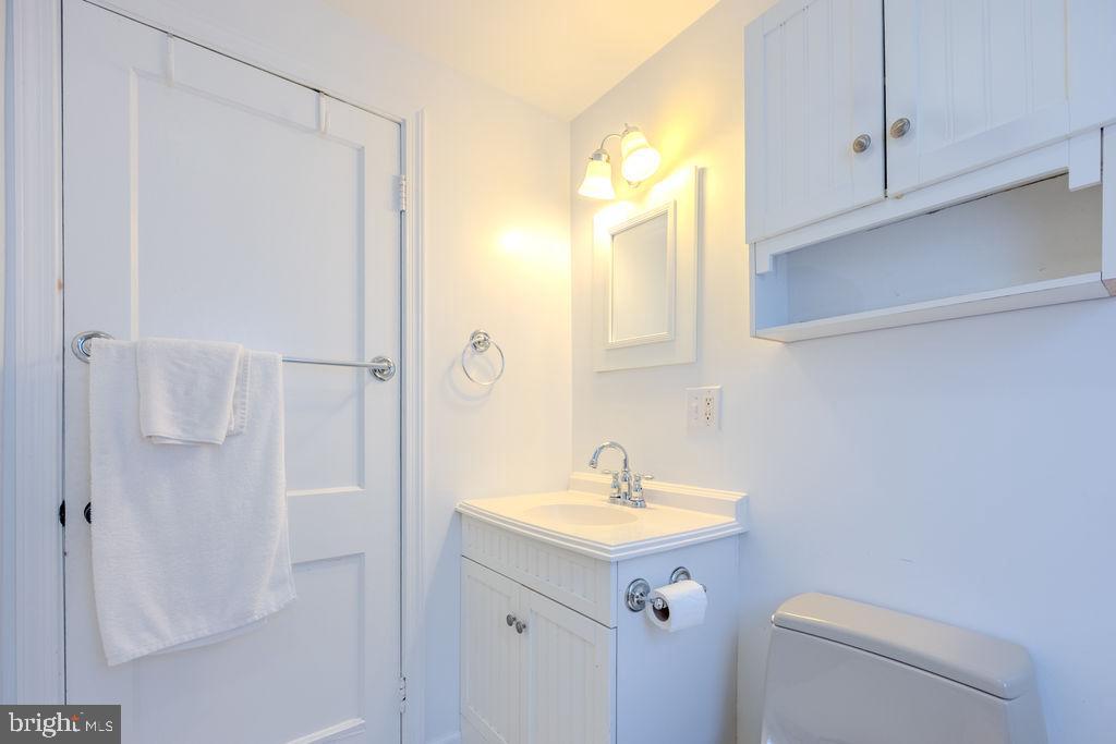 10-12 W CECIL ST, WINCHESTER, Virginia 22601, 4 Bedrooms Bedrooms, ,3 BathroomsBathrooms,Residential,For sale,10-12 W CECIL ST,VAWI2009186 MLS # VAWI2009186
