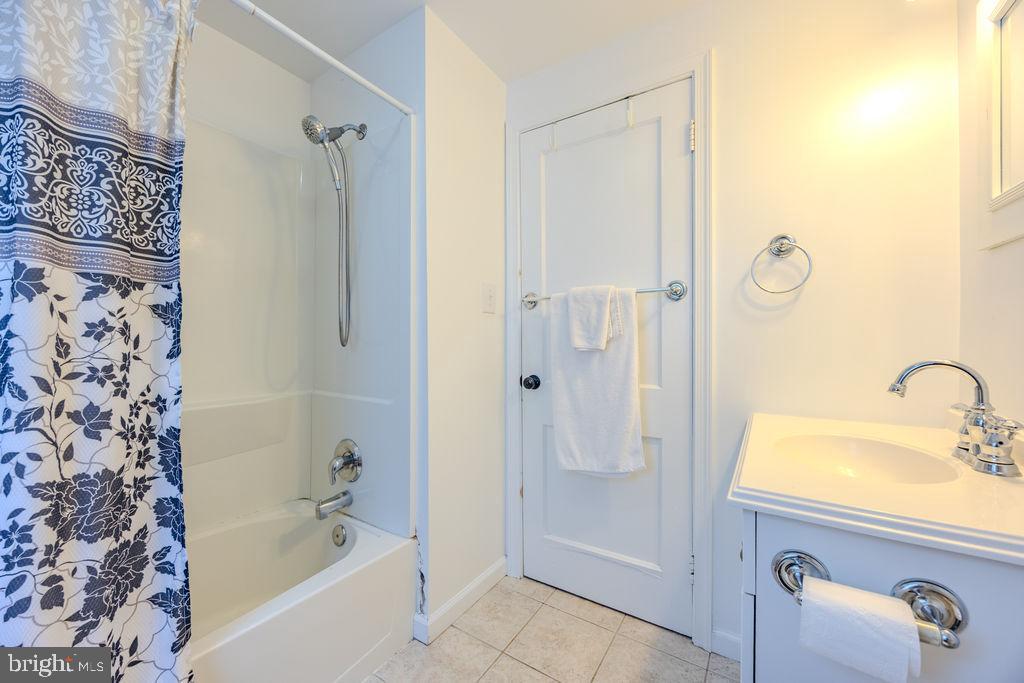 10-12 W CECIL ST, WINCHESTER, Virginia 22601, 4 Bedrooms Bedrooms, ,3 BathroomsBathrooms,Residential,For sale,10-12 W CECIL ST,VAWI2009186 MLS # VAWI2009186