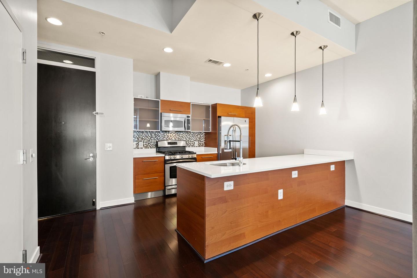 12025 NEW DOMINION PKWY #406, RESTON, Virginia 20190, 1 Bedroom Bedrooms, 3 Rooms Rooms,1 BathroomBathrooms,Residential,For sale,12025 NEW DOMINION PKWY #406,VAFX2272630 MLS # VAFX2272630 12025 NEW DOMINION PKWY #406, RESTON, Virginia 20190, 1 Bedroom Bedrooms, 3 Rooms Rooms,1 BathroomBathrooms,Residential,For sale,12025 NEW DOMINION PKWY #406,VAFX2272630 MLS # VAFX2272630