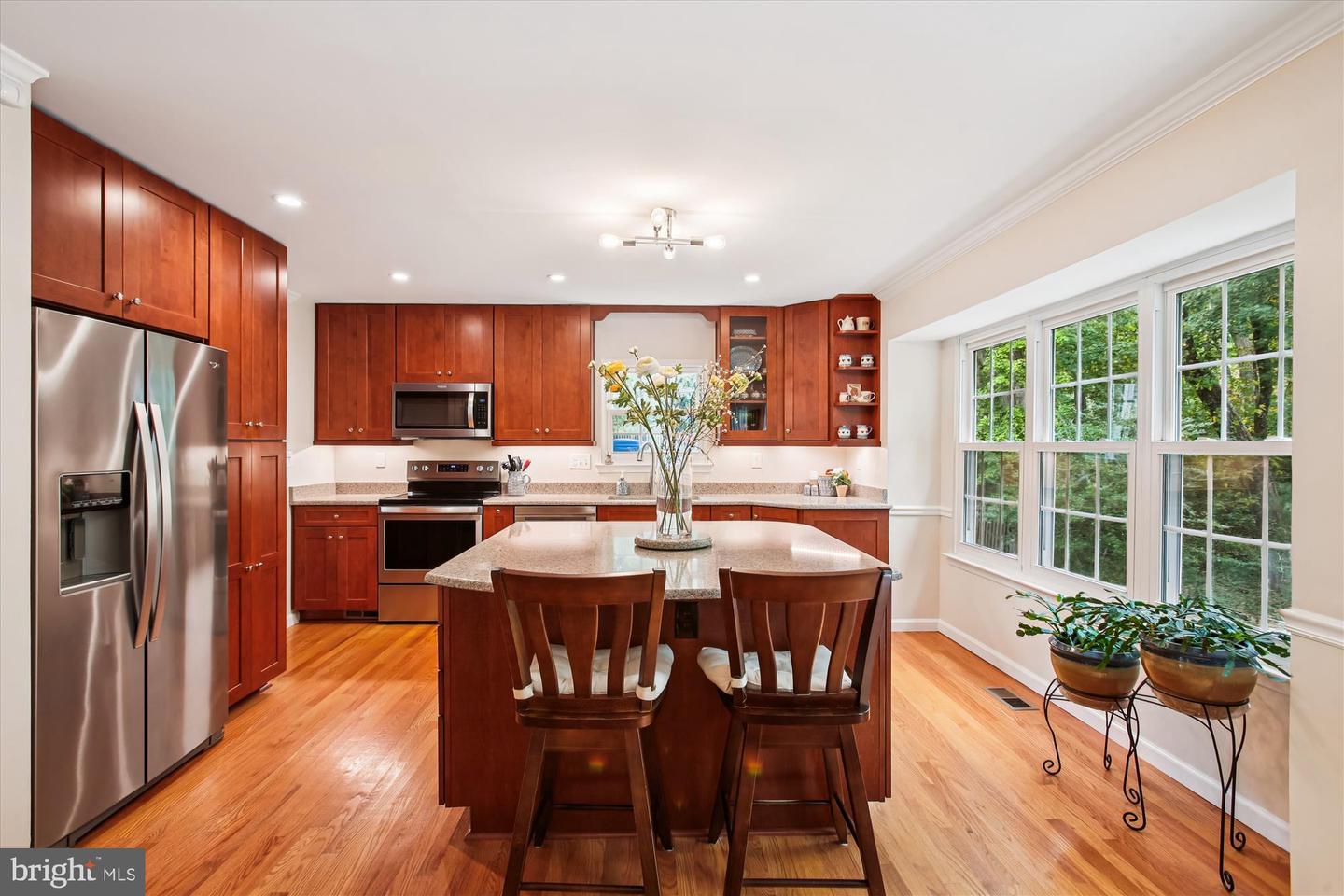 15243 CEDAR KNOLL CT, DUMFRIES, Virginia 22025, 5 Bedrooms Bedrooms, ,3 BathroomsBathrooms,Residential,For sale,15243 CEDAR KNOLL CT,VAPW2105358 MLS # VAPW2105358