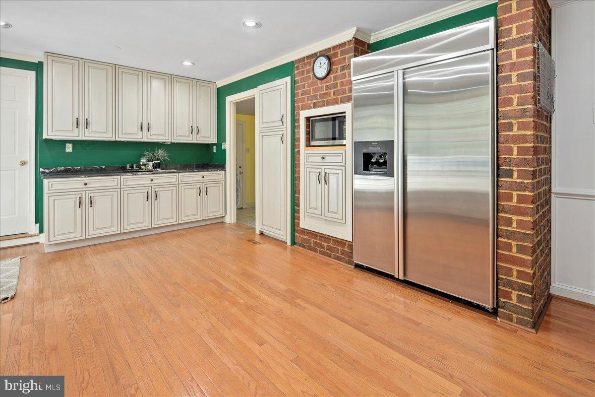 7308 BLUE DAN LN, CLIFTON, Virginia 20124, 7 Bedrooms Bedrooms, ,6 BathroomsBathrooms,Residential,For sale,7308 BLUE DAN LN,VAFX2272694 MLS # VAFX2272694