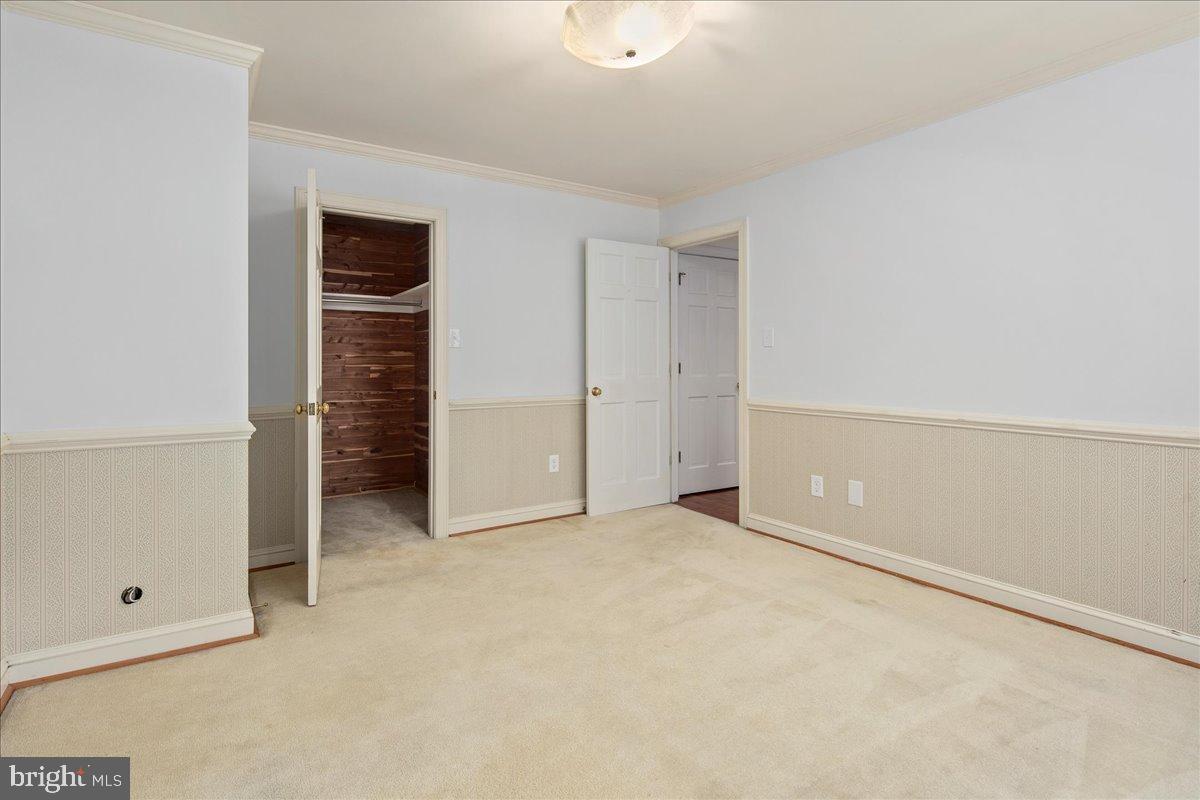 7308 BLUE DAN LN, CLIFTON, Virginia 20124, 7 Bedrooms Bedrooms, ,6 BathroomsBathrooms,Residential,For sale,7308 BLUE DAN LN,VAFX2272694 MLS # VAFX2272694